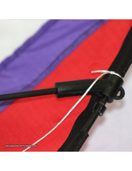 Flexible leading edge connector